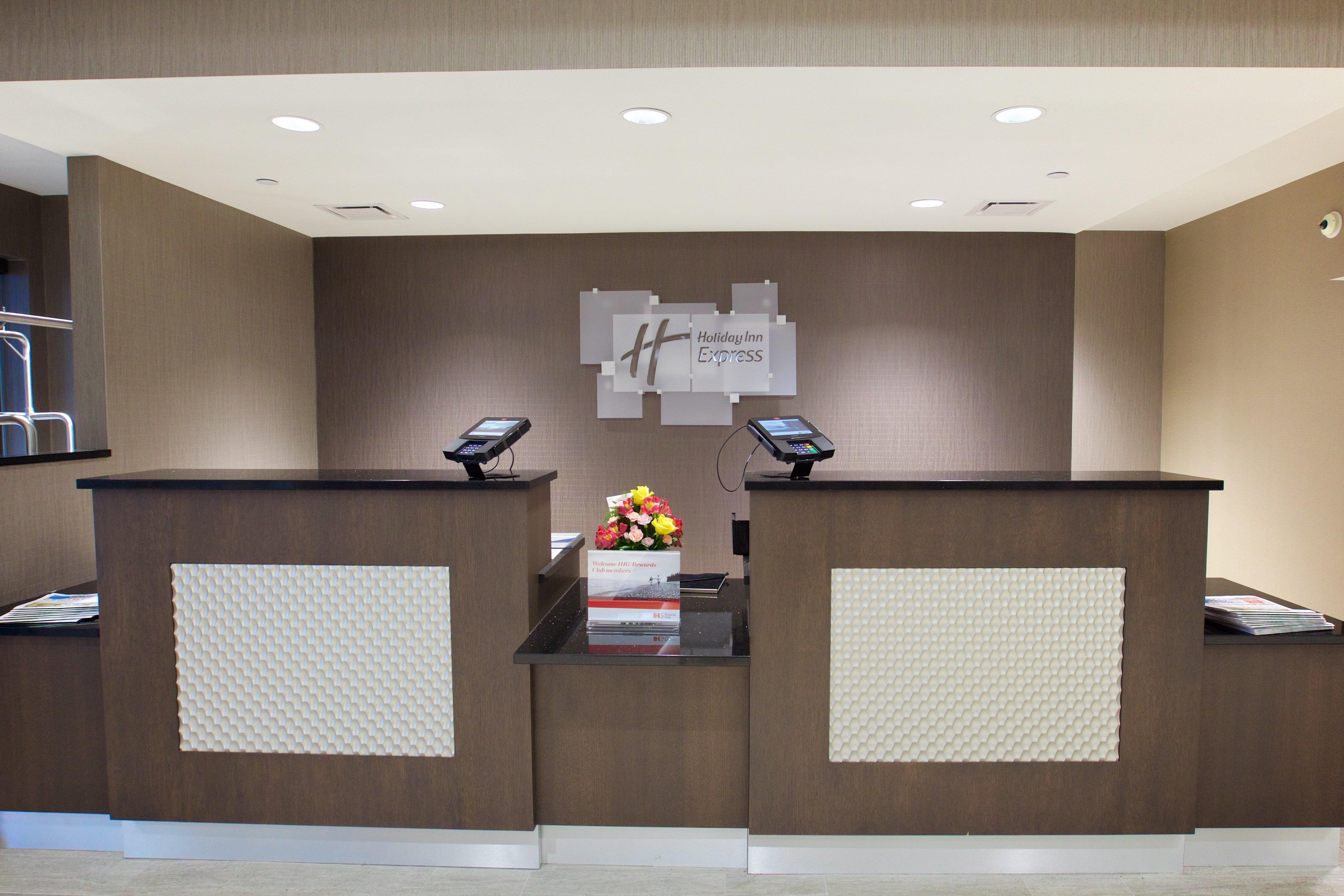 Express Sw I94 Medical Center, An Ihg Fargo