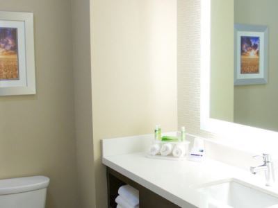 Hotel Express Sw I94 Medical Center, An Ihg